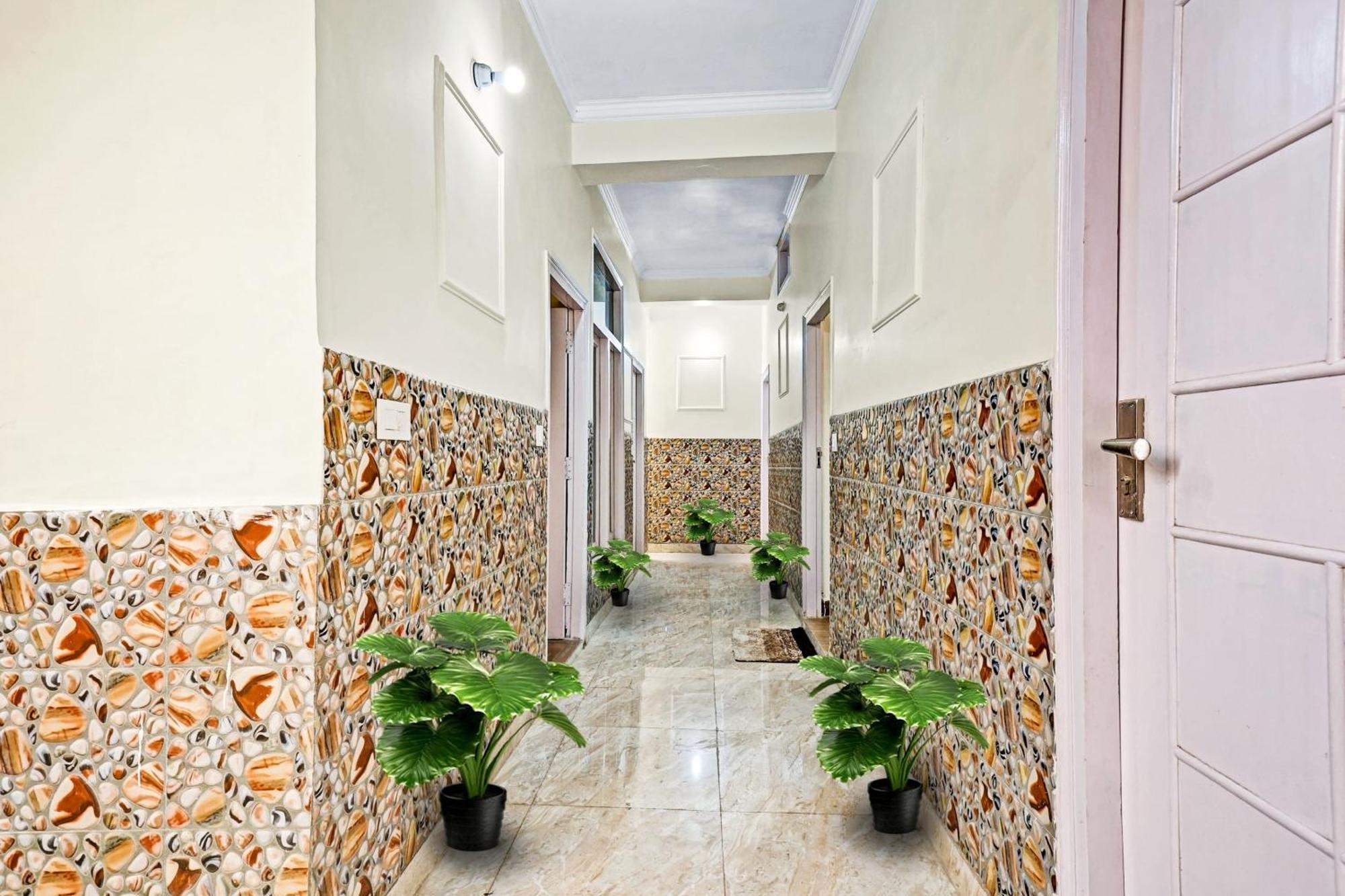 Hotel O Vasudev Inn Bhīm Tāl Zewnętrze zdjęcie